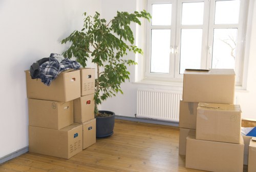 Commercial moving truck support for offices in Tottenham Hale